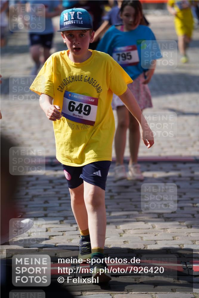 13.06.2025 - Holstenköstenlauf Felixshl http://msf.ph/oto/7926420 13.06.2025 16:37:34 Laufen 149, 370, 390, 504, 532, 640, 649, 656, 767, 776, 787, 795, 900, 901, 1012, 1021, 1022, 1080, 1090, 1101, 1271, 1821, 1862, 1930 meine-sportfotos.de