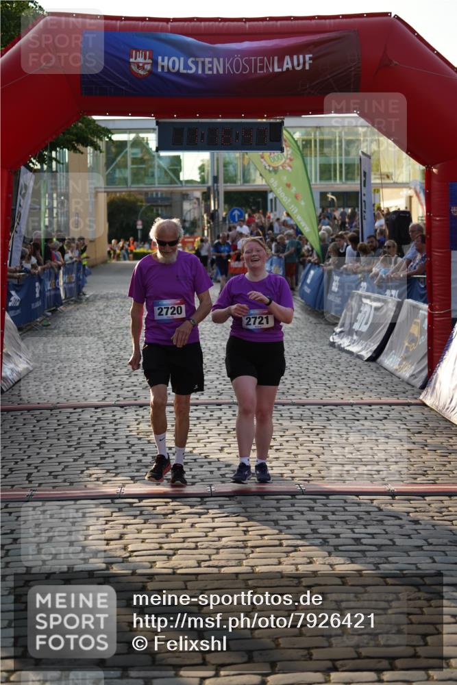 13.06.2025 - Holstenköstenlauf Felixshl http://msf.ph/oto/7926421 13.06.2025 20:16:46 Laufen 2720, 2721 meine-sportfotos.de