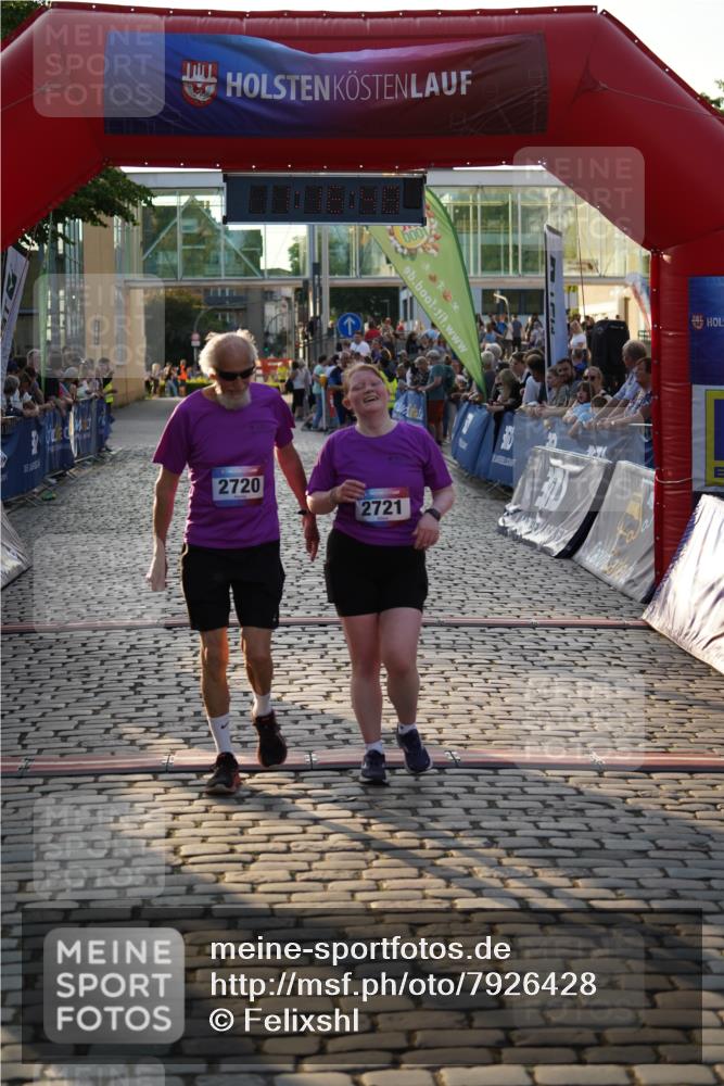 13.06.2025 - Holstenköstenlauf Felixshl http://msf.ph/oto/7926428 13.06.2025 20:16:47 Laufen 2720, 2721 meine-sportfotos.de