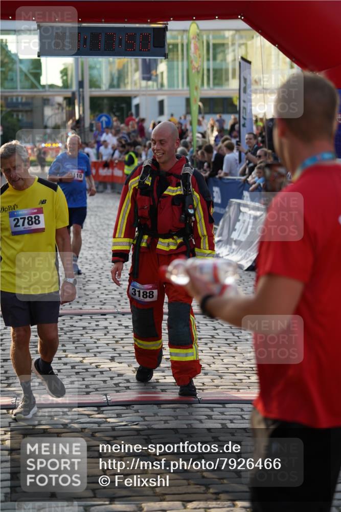 13.06.2025 - Holstenköstenlauf Felixshl http://msf.ph/oto/7926466 13.06.2025 20:17:49 Laufen 2788, 3110, 3188, 3208 meine-sportfotos.de
