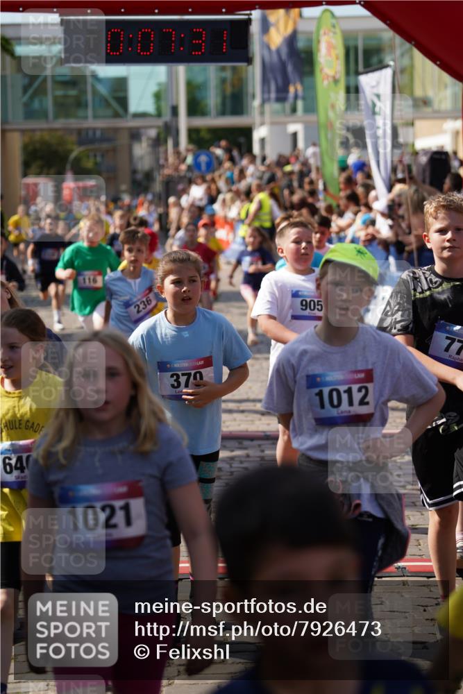 13.06.2025 - Holstenköstenlauf Felixshl http://msf.ph/oto/7926473 13.06.2025 16:37:45 Laufen 116, 132, 236, 238, 251, 370, 509, 516, 633, 637, 640, 645, 759, 762, 773, 776, 786, 905, 1016, 1022, 1126, 1169, 1267, 1401, 1419, 1836, 1862 meine-sportfotos.de