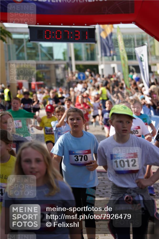 13.06.2025 - Holstenköstenlauf Felixshl http://msf.ph/oto/7926479 13.06.2025 16:37:45 Laufen 116, 132, 236, 238, 251, 370, 509, 516, 633, 637, 640, 645, 759, 762, 773, 776, 786, 905, 1016, 1022, 1126, 1169, 1267, 1401, 1419, 1836, 1862 meine-sportfotos.de