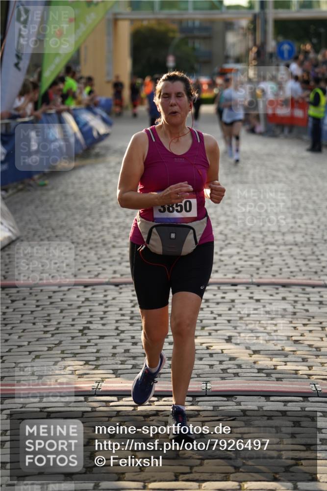 13.06.2025 - Holstenköstenlauf Felixshl http://msf.ph/oto/7926497 13.06.2025 20:18:05 Laufen 2407, 2456, 2590, 3850 meine-sportfotos.de
