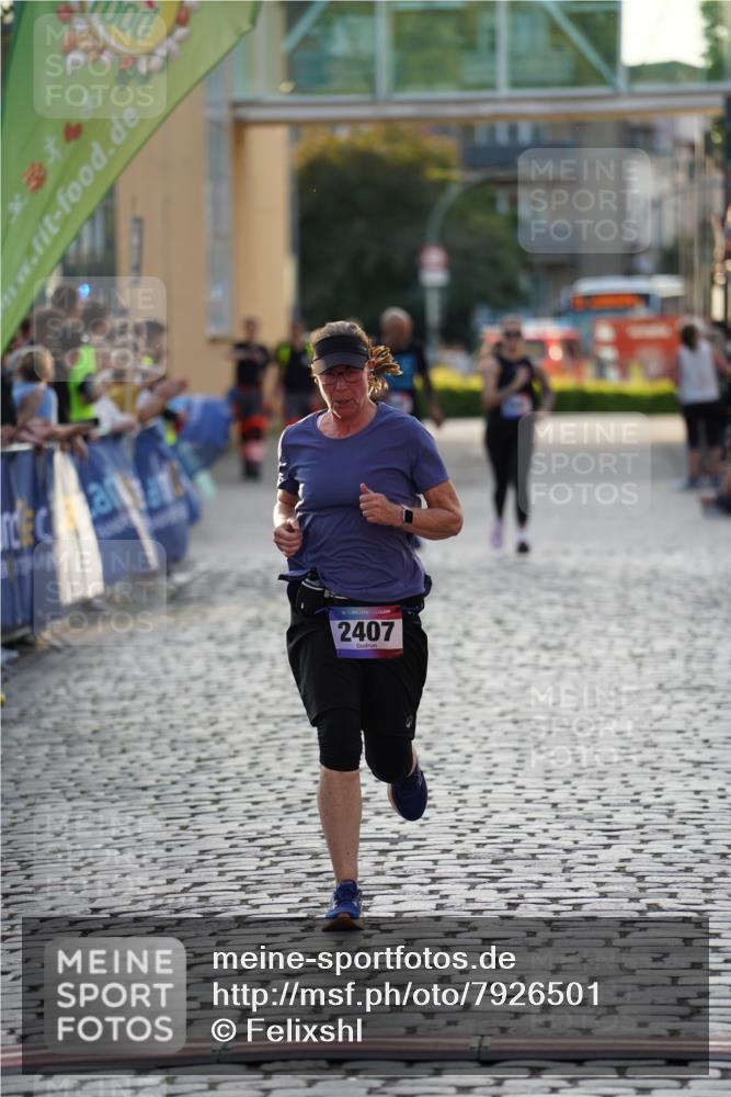 13.06.2025 - Holstenköstenlauf Felixshl http://msf.ph/oto/7926501 13.06.2025 20:18:10 Laufen 2080, 2407, 2456, 2479, 2590, 3906 meine-sportfotos.de