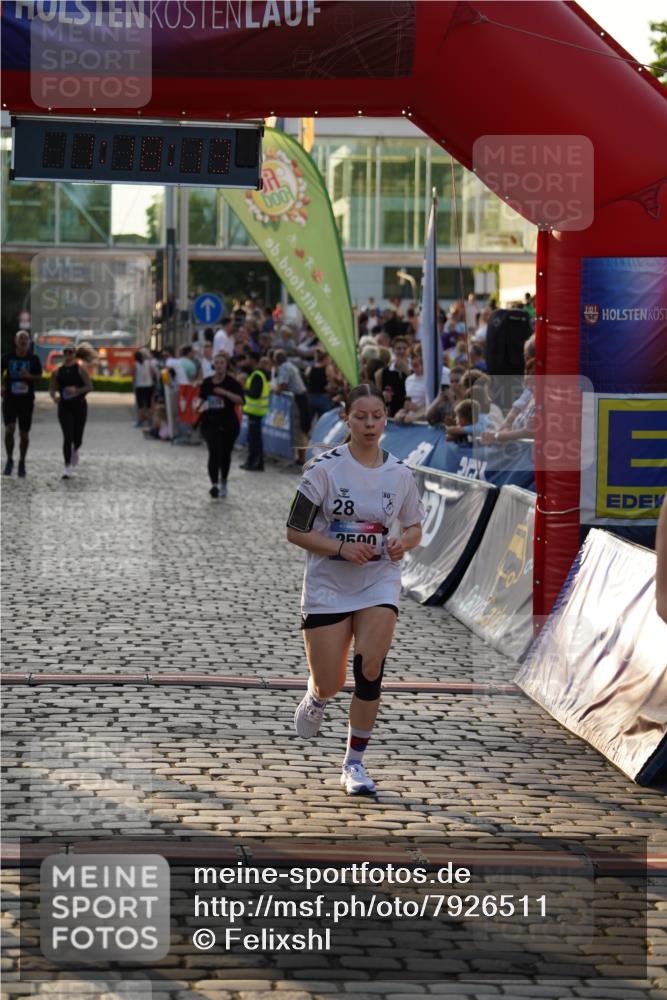 13.06.2025 - Holstenköstenlauf Felixshl http://msf.ph/oto/7926511 13.06.2025 20:18:12 Laufen 2080, 2407, 2456, 2479, 2590, 3906 meine-sportfotos.de