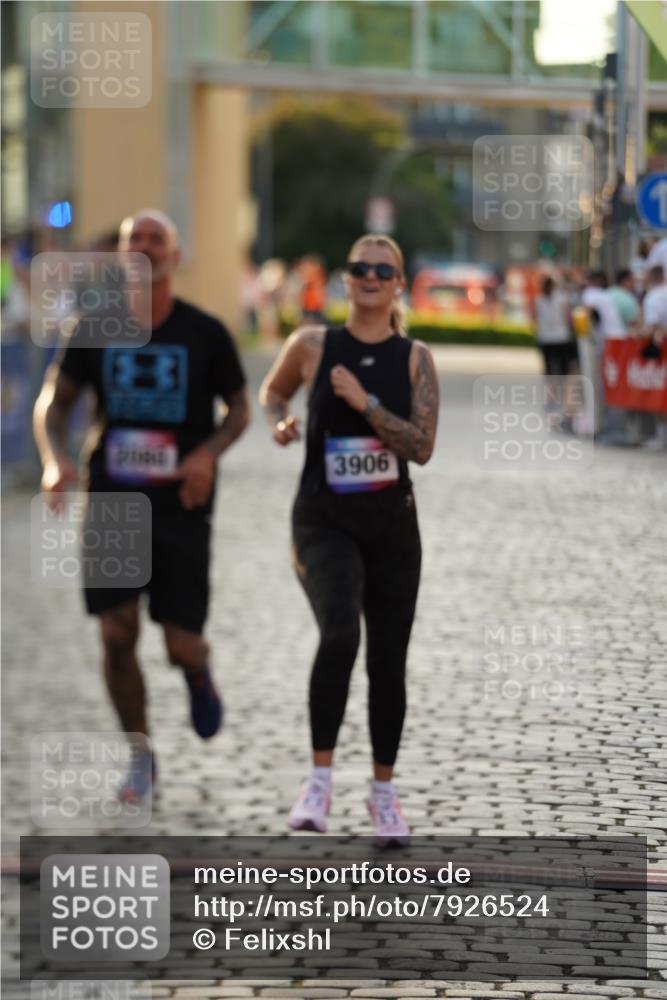 13.06.2025 - Holstenköstenlauf Felixshl http://msf.ph/oto/7926524 13.06.2025 20:18:18 Laufen 2080, 2479, 3906 meine-sportfotos.de