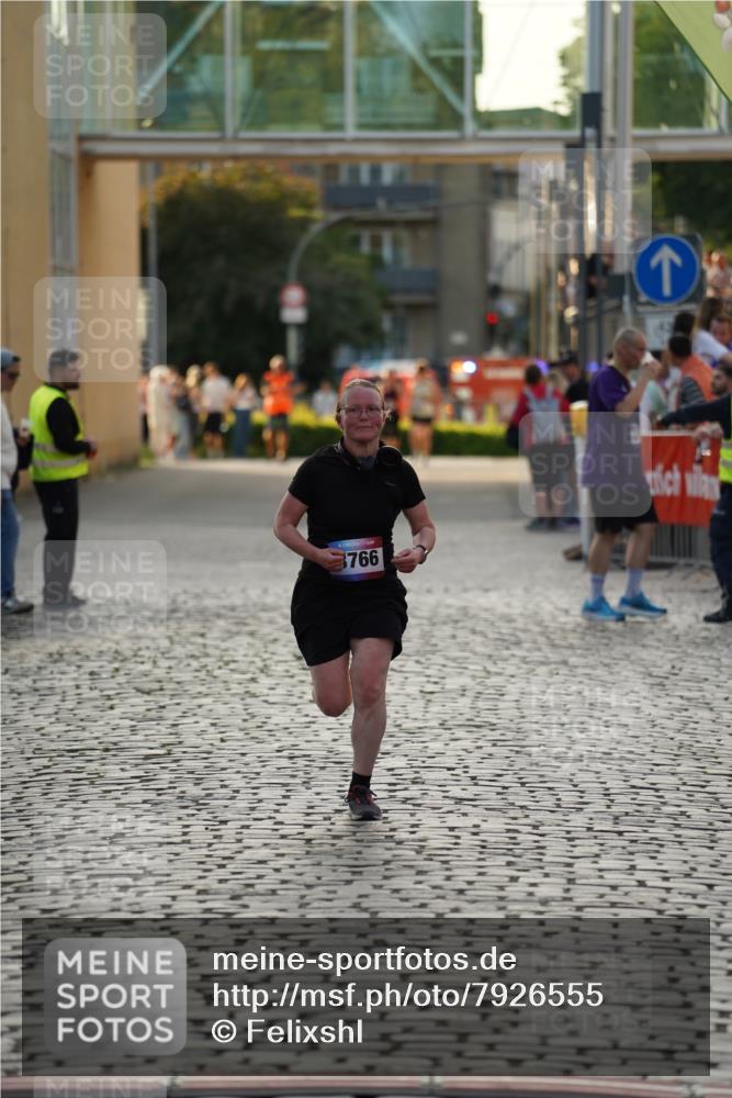 13.06.2025 - Holstenköstenlauf Felixshl http://msf.ph/oto/7926555 13.06.2025 20:19:37 Laufen 3766 meine-sportfotos.de