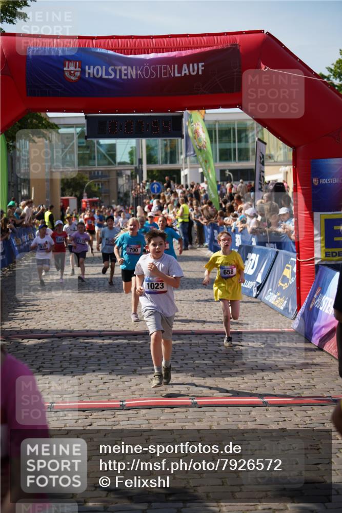 13.06.2025 - Holstenköstenlauf Felixshl http://msf.ph/oto/7926572 13.06.2025 16:38:08 Laufen 373, 513, 658, 763, 785, 788, 790, 910, 913, 915, 919, 1023, 1102, 1168, 1172, 1854 meine-sportfotos.de