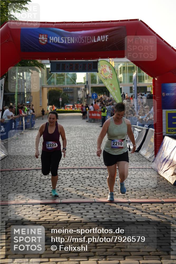 13.06.2025 - Holstenköstenlauf Felixshl http://msf.ph/oto/7926579 13.06.2025 20:20:09 Laufen 2210, 2223 meine-sportfotos.de