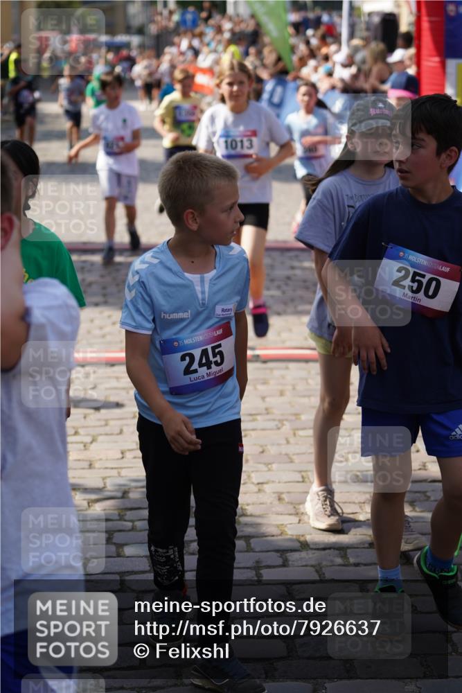 13.06.2025 - Holstenköstenlauf Felixshl http://msf.ph/oto/7926637 13.06.2025 16:38:26 Laufen 240, 243, 244, 377, 780, 916, 921, 1007, 1013, 1020, 1099, 1340, 1350, 1403 meine-sportfotos.de