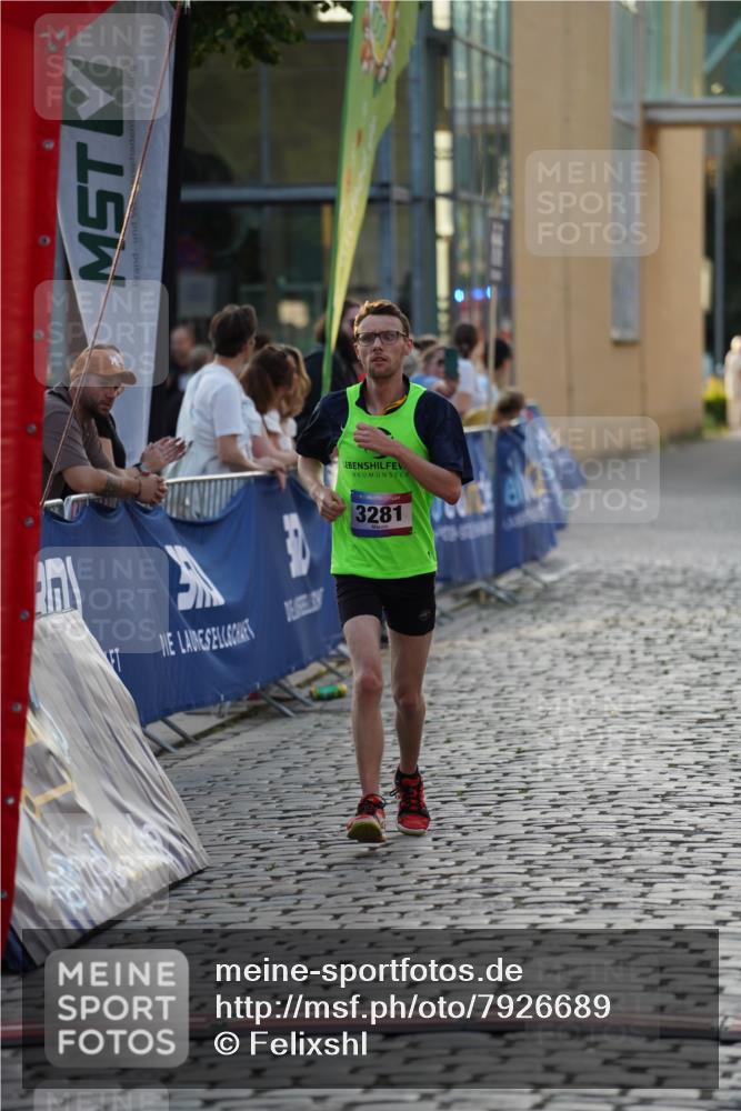 13.06.2025 - Holstenköstenlauf Felixshl http://msf.ph/oto/7926689 13.06.2025 20:25:09 Laufen 3281 meine-sportfotos.de