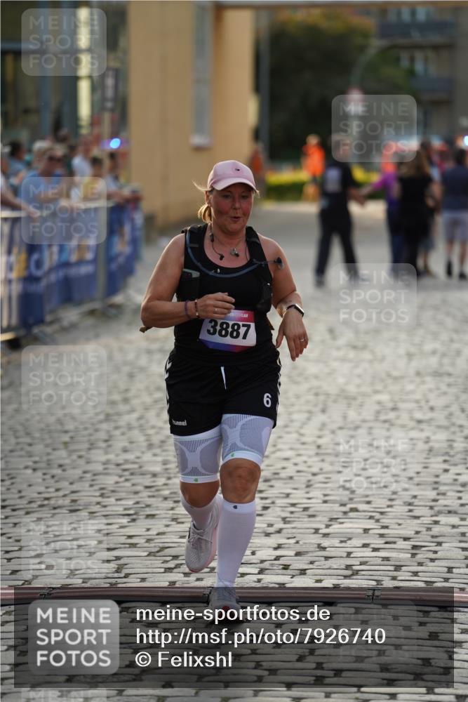 13.06.2025 - Holstenköstenlauf Felixshl http://msf.ph/oto/7926740 13.06.2025 20:26:59 Laufen 3887 meine-sportfotos.de