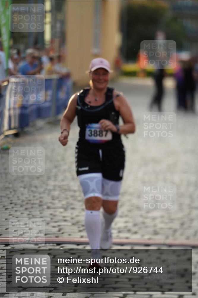 13.06.2025 - Holstenköstenlauf Felixshl http://msf.ph/oto/7926744 13.06.2025 20:26:59 Laufen 3887 meine-sportfotos.de
