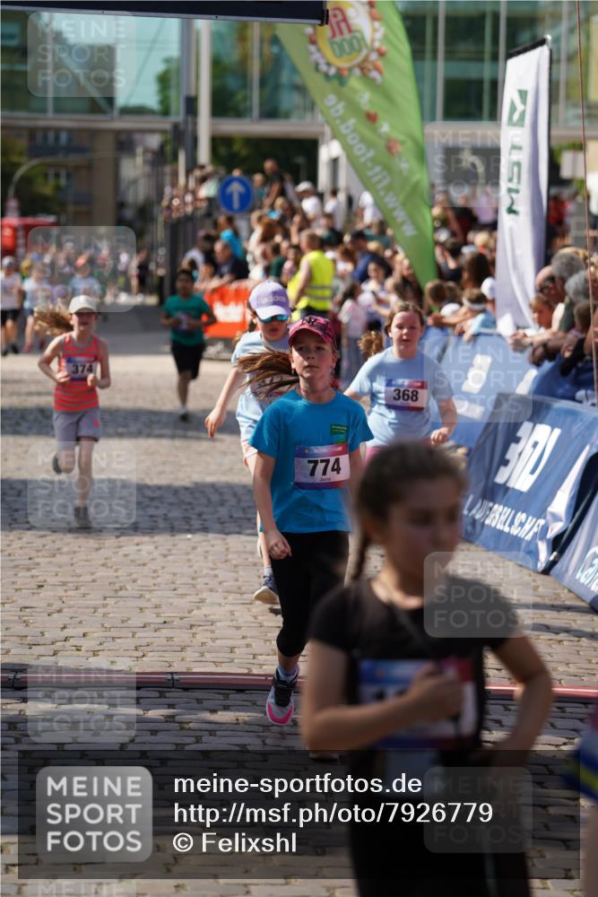 13.06.2025 - Holstenköstenlauf Felixshl http://msf.ph/oto/7926779 13.06.2025 16:39:14 Laufen 368, 372, 374, 514, 774 meine-sportfotos.de