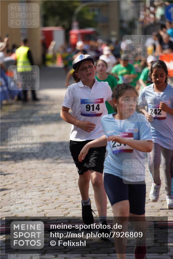 13.06.2025 - Holstenköstenlauf Felixshl http://msf.ph/oto/7926809 13.06.2025 16:39:26 Laufen 231, 242, 651, 914, 1085, 1089, 1104, 1105, 1235 meine-sportfotos.de