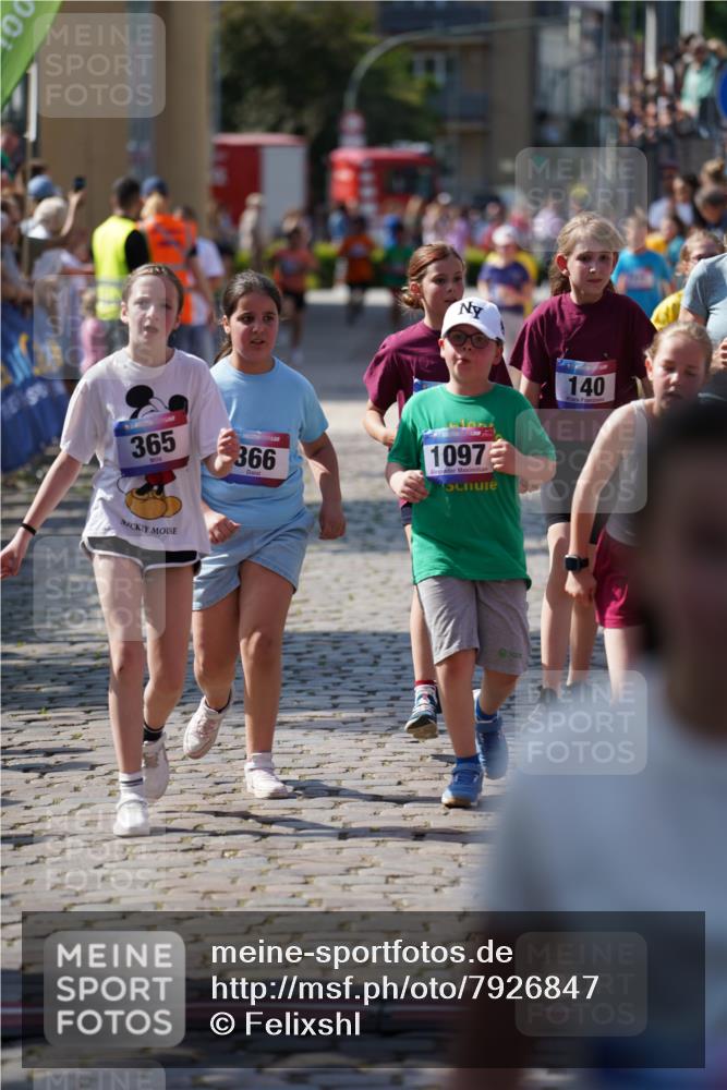 13.06.2025 - Holstenköstenlauf Felixshl http://msf.ph/oto/7926847 13.06.2025 16:39:45 Laufen 133, 140, 365, 366, 641, 648, 650, 778, 909, 926, 1097, 1357 meine-sportfotos.de