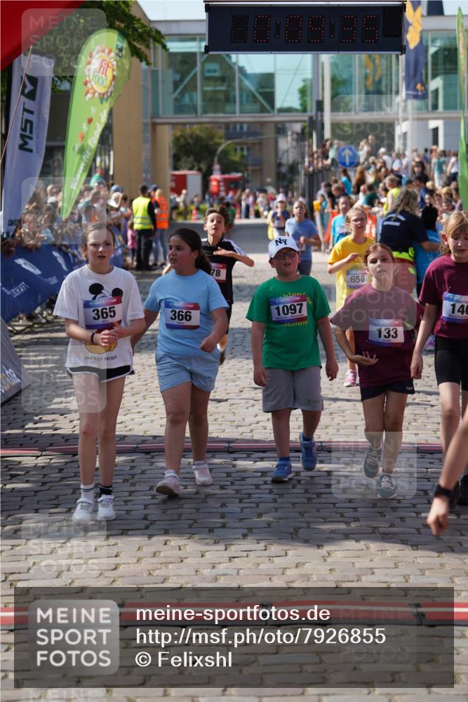 13.06.2025 - Holstenköstenlauf Felixshl http://msf.ph/oto/7926855 13.06.2025 16:39:49 Laufen 133, 140, 365, 366, 641, 648, 650, 771, 778, 926, 1097, 1357 meine-sportfotos.de