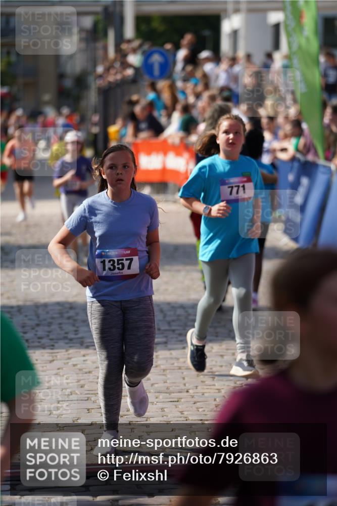 13.06.2025 - Holstenköstenlauf Felixshl http://msf.ph/oto/7926863 13.06.2025 16:39:53 Laufen 133, 531, 648, 650, 655, 771, 778, 1357 meine-sportfotos.de