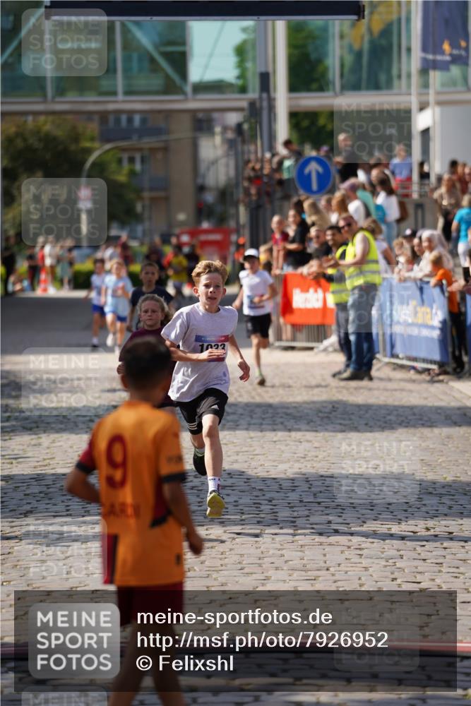 13.06.2025 - Holstenköstenlauf Felixshl http://msf.ph/oto/7926952 13.06.2025 16:50:16 Laufen 28, 102, 130, 409, 929, 1033, 1251 meine-sportfotos.de