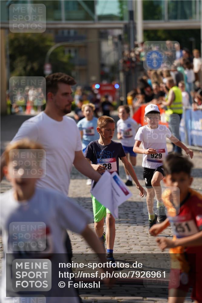 13.06.2025 - Holstenköstenlauf Felixshl http://msf.ph/oto/7926961 13.06.2025 16:50:20 Laufen 28, 102, 130, 409, 929, 1033 meine-sportfotos.de