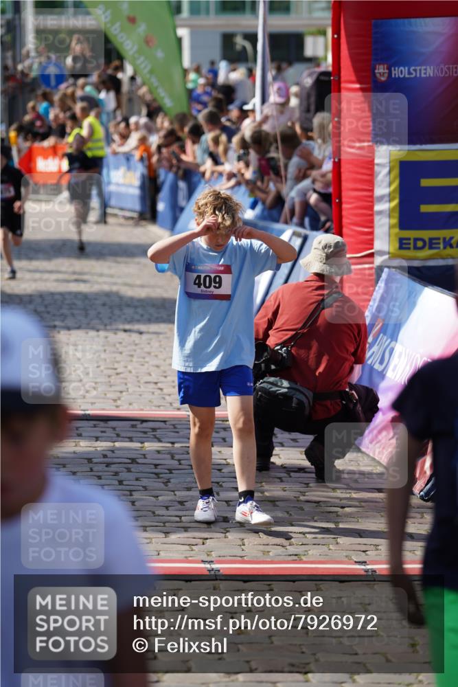 13.06.2025 - Holstenköstenlauf Felixshl http://msf.ph/oto/7926972 13.06.2025 16:50:27 Laufen 102, 143, 409, 553, 659, 1265, 1875, 1892 meine-sportfotos.de
