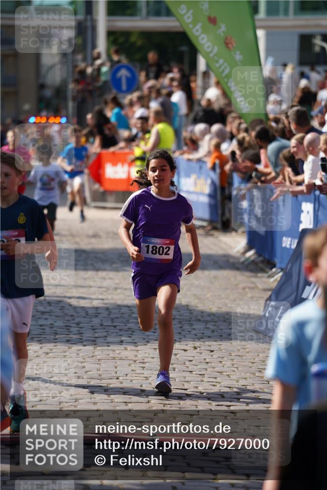 13.06.2025 - Holstenköstenlauf Felixshl http://msf.ph/oto/7927000 13.06.2025 16:50:45 Laufen 22, 407, 408, 413, 818, 1117, 1119, 1123, 1409, 1802, 1830, 1848, 1919 meine-sportfotos.de