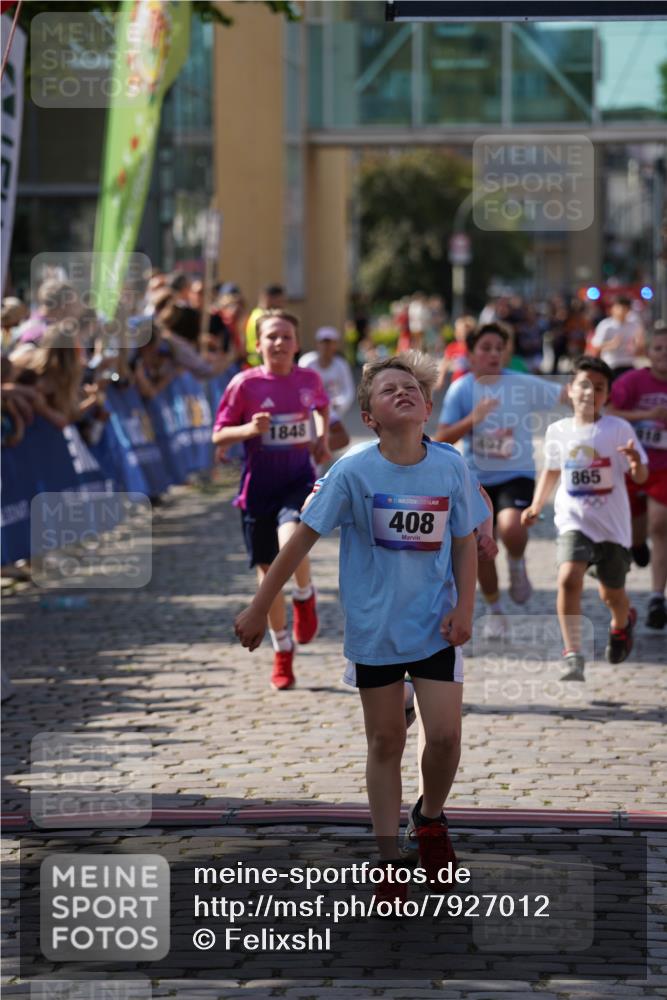 13.06.2025 - Holstenköstenlauf Felixshl http://msf.ph/oto/7927012 13.06.2025 16:50:48 Laufen 22, 270, 407, 408, 818, 1117, 1123, 1363, 1409, 1802, 1830, 1848, 1919 meine-sportfotos.de