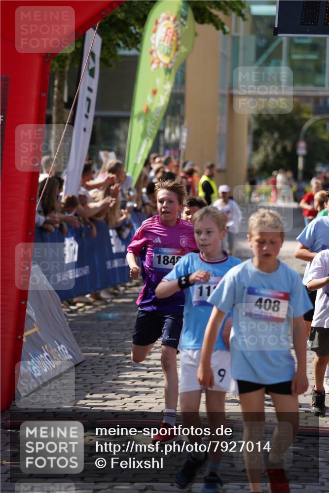 13.06.2025 - Holstenköstenlauf Felixshl http://msf.ph/oto/7927014 13.06.2025 16:50:49 Laufen 22, 270, 407, 408, 818, 940, 1117, 1123, 1363, 1409, 1802, 1830, 1848, 1919 meine-sportfotos.de