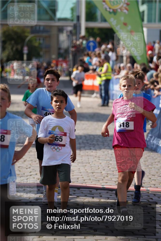 13.06.2025 - Holstenköstenlauf Felixshl http://msf.ph/oto/7927019 13.06.2025 16:50:51 Laufen 270, 407, 408, 818, 940, 1117, 1123, 1363, 1409, 1830, 1848 meine-sportfotos.de