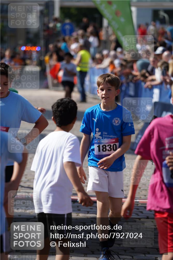 13.06.2025 - Holstenköstenlauf Felixshl http://msf.ph/oto/7927024 13.06.2025 16:50:52 Laufen 144, 270, 407, 408, 818, 940, 1117, 1123, 1124, 1363, 1409, 1830, 1848 meine-sportfotos.de