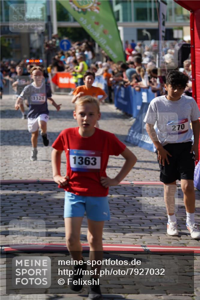 13.06.2025 - Holstenköstenlauf Felixshl http://msf.ph/oto/7927032 13.06.2025 16:50:59 Laufen 57, 100, 144, 260, 270, 935, 940, 1124, 1261, 1363, 1431 meine-sportfotos.de