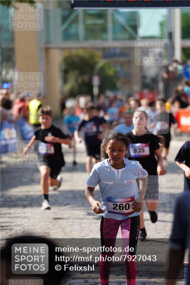 13.06.2025 - Holstenköstenlauf Felixshl http://msf.ph/oto/7927043 13.06.2025 16:51:05 Laufen 57, 91, 100, 260, 402, 539, 933, 935, 1027, 1030, 1036, 1112, 1120, 1258, 1261, 1431, 1818 meine-sportfotos.de
