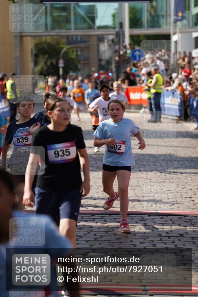 13.06.2025 - Holstenköstenlauf Felixshl http://msf.ph/oto/7927051 13.06.2025 16:51:09 Laufen 91, 396, 402, 414, 416, 539, 552, 799, 933, 935, 1027, 1030, 1036, 1112, 1120, 1258, 1261, 1431, 1818 meine-sportfotos.de