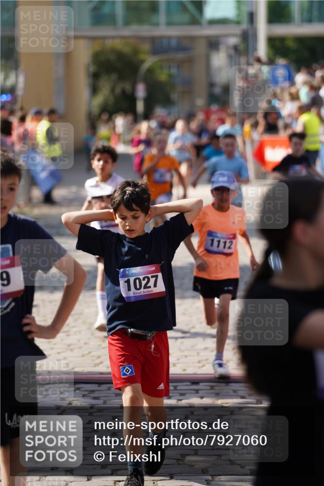 13.06.2025 - Holstenköstenlauf Felixshl http://msf.ph/oto/7927060 13.06.2025 16:51:11 Laufen 91, 396, 402, 414, 416, 534, 539, 552, 799, 933, 1027, 1030, 1036, 1112, 1120, 1258, 1818, 1927 meine-sportfotos.de