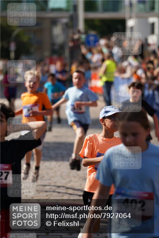 13.06.2025 - Holstenköstenlauf Felixshl http://msf.ph/oto/7927064 13.06.2025 16:51:13 Laufen 56, 91, 396, 414, 416, 534, 552, 799, 933, 1027, 1030, 1112, 1258, 1407, 1430, 1818, 1927 meine-sportfotos.de
