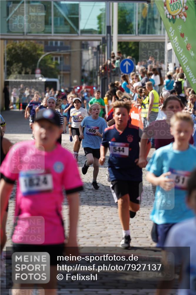 13.06.2025 - Holstenköstenlauf Felixshl http://msf.ph/oto/7927137 13.06.2025 16:51:46 Laufen 27, 51, 128, 137, 146, 406, 541, 544, 807, 812, 1028, 1166, 1167, 1371, 1824, 1860 meine-sportfotos.de