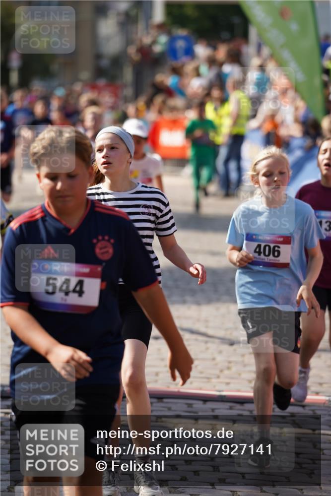 13.06.2025 - Holstenköstenlauf Felixshl http://msf.ph/oto/7927141 13.06.2025 16:51:49 Laufen 27, 51, 128, 137, 146, 406, 541, 544, 807, 812, 1028, 1032, 1113, 1164, 1167, 1260, 1371, 1860 meine-sportfotos.de