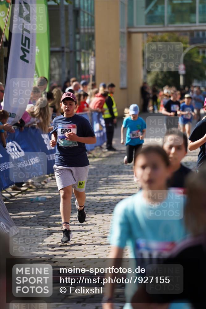 13.06.2025 - Holstenköstenlauf Felixshl http://msf.ph/oto/7927155 13.06.2025 16:51:58 Laufen 41, 48, 93, 399, 537, 802, 815, 1032, 1034, 1113, 1164, 1260, 1366, 1371, 1935 meine-sportfotos.de