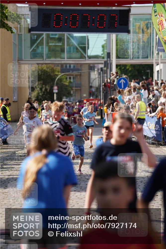 13.06.2025 - Holstenköstenlauf Felixshl http://msf.ph/oto/7927174 13.06.2025 16:52:07 Laufen 68, 395, 397, 405, 537, 798, 814, 1040, 1109, 1111, 1883 meine-sportfotos.de