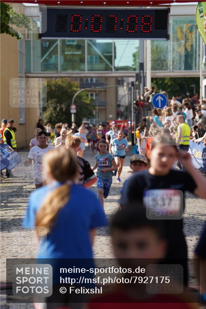 13.06.2025 - Holstenköstenlauf Felixshl http://msf.ph/oto/7927175 13.06.2025 16:52:07 Laufen 68, 395, 397, 405, 537, 798, 814, 1040, 1109, 1111, 1883 meine-sportfotos.de