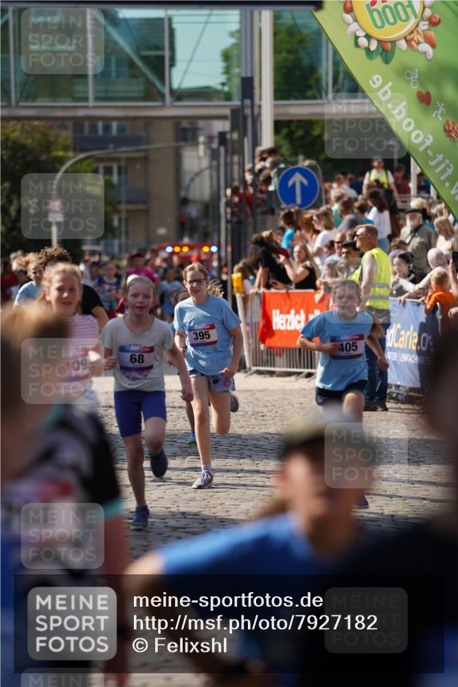 13.06.2025 - Holstenköstenlauf Felixshl http://msf.ph/oto/7927182 13.06.2025 16:52:10 Laufen 68, 395, 397, 400, 405, 798, 814, 1040, 1109, 1111, 1883 meine-sportfotos.de