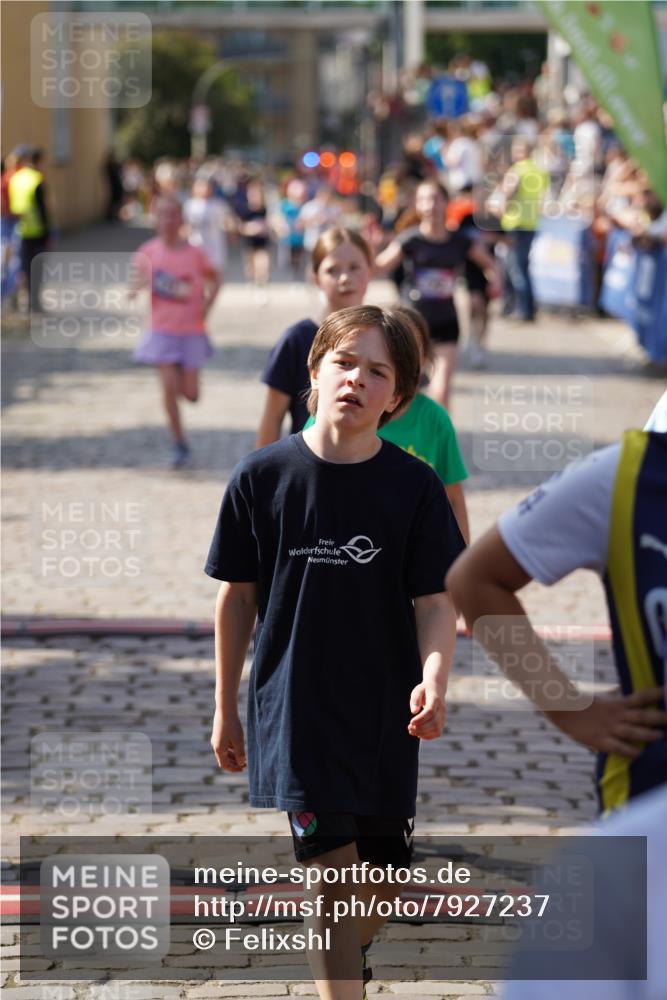 13.06.2025 - Holstenköstenlauf Felixshl http://msf.ph/oto/7927237 13.06.2025 16:52:36 Laufen 71, 72, 535, 538, 555, 800, 938, 1108, 1263 meine-sportfotos.de