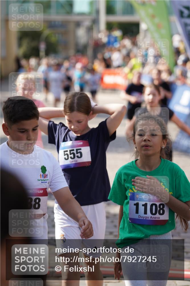 13.06.2025 - Holstenköstenlauf Felixshl http://msf.ph/oto/7927245 13.06.2025 16:52:39 Laufen 71, 72, 257, 403, 535, 538, 542, 800, 803, 1253 meine-sportfotos.de