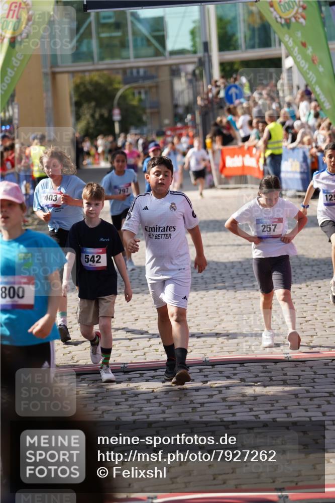 13.06.2025 - Holstenköstenlauf Felixshl http://msf.ph/oto/7927262 13.06.2025 16:52:46 Laufen 257, 403, 542, 797, 800, 803, 816, 1253 meine-sportfotos.de