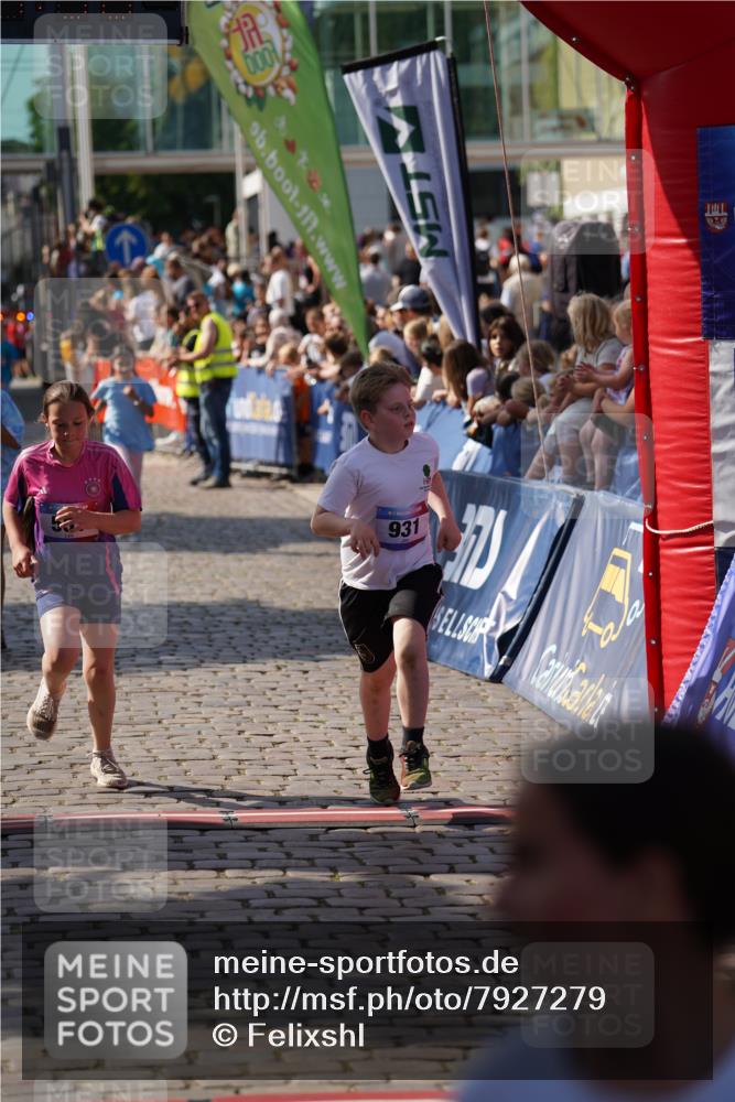13.06.2025 - Holstenköstenlauf Felixshl http://msf.ph/oto/7927279 13.06.2025 16:52:55 Laufen 551, 554, 931, 1254, 1257 meine-sportfotos.de