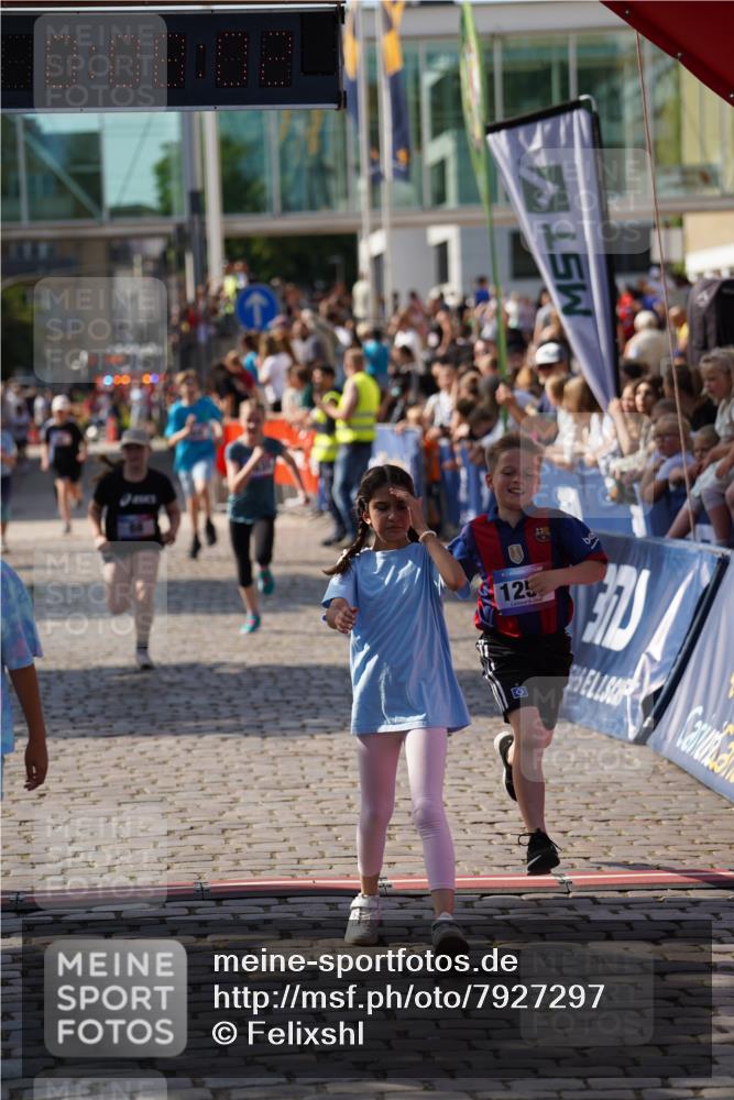 13.06.2025 - Holstenköstenlauf Felixshl http://msf.ph/oto/7927297 13.06.2025 16:53:01 Laufen 88, 258, 554, 808, 1254, 1257, 1835 meine-sportfotos.de