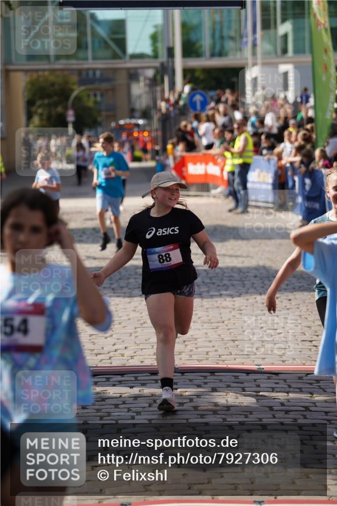 13.06.2025 - Holstenköstenlauf Felixshl http://msf.ph/oto/7927306 13.06.2025 16:53:04 Laufen 88, 89, 258, 808, 1254, 1257, 1835 meine-sportfotos.de