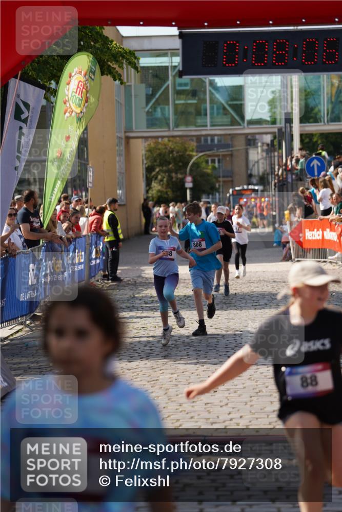 13.06.2025 - Holstenköstenlauf Felixshl http://msf.ph/oto/7927308 13.06.2025 16:53:05 Laufen 88, 89, 258, 261, 808, 1254, 1257, 1835 meine-sportfotos.de