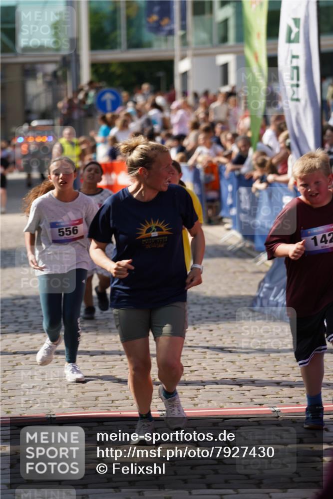 13.06.2025 - Holstenköstenlauf Felixshl http://msf.ph/oto/7927430 13.06.2025 16:54:09 Laufen 131, 142, 556, 663, 1249 meine-sportfotos.de