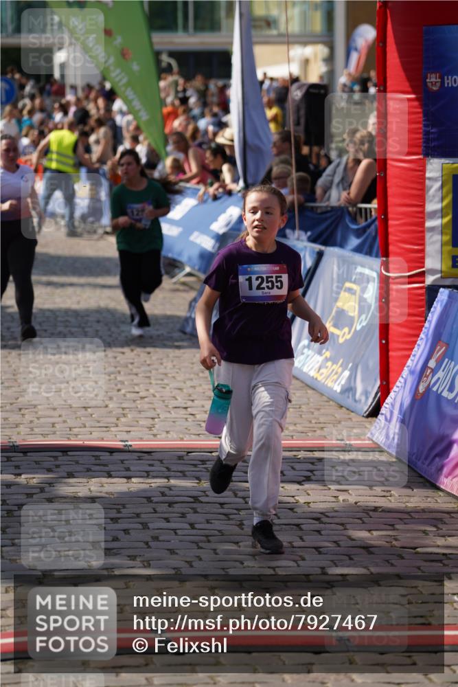 13.06.2025 - Holstenköstenlauf Felixshl http://msf.ph/oto/7927467 13.06.2025 16:54:31 Laufen 1255, 1256 meine-sportfotos.de
